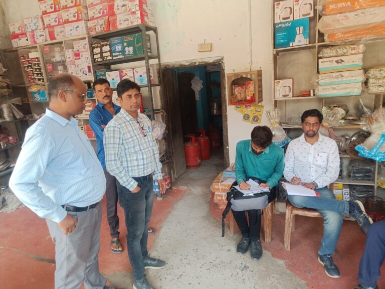 अवैध सिलेंडर जब्त (2)