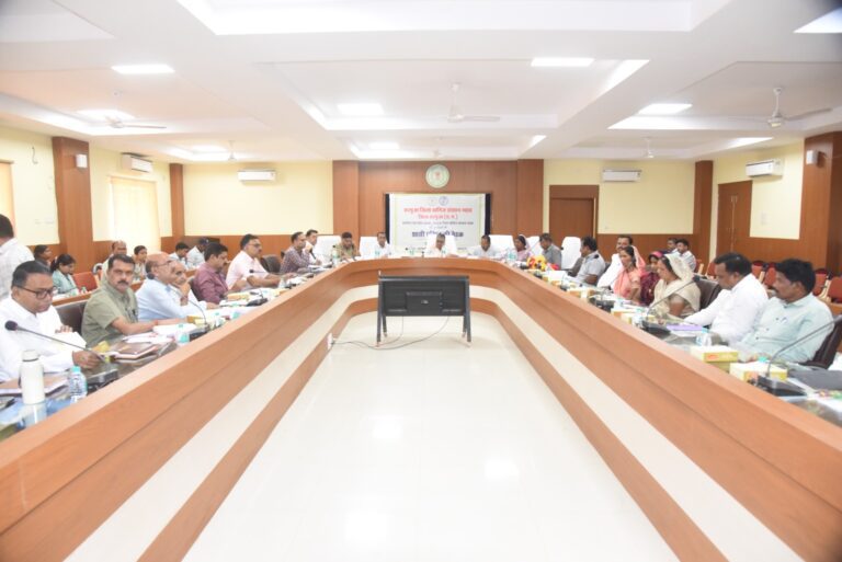 खनिज संस्थान न्यास शासी परिषद की बैठक संपन्न (1)