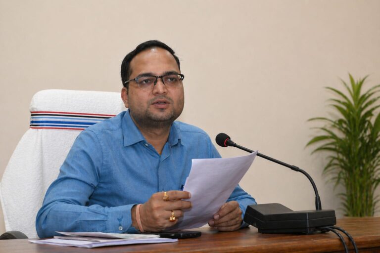 जिला पंचायत सीईओ (1)